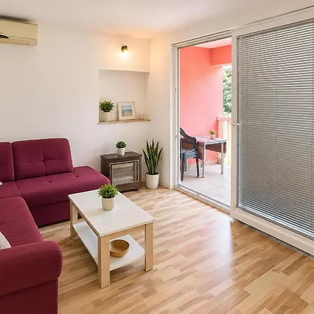 6 Bedroom Pet Friendly In Апартаменти *