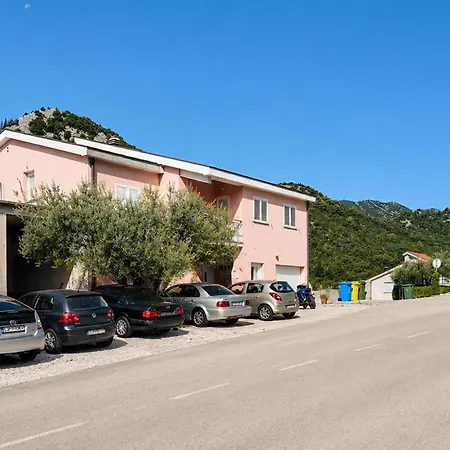 6 Bedroom Pet Friendly In Apartment Vrgorac